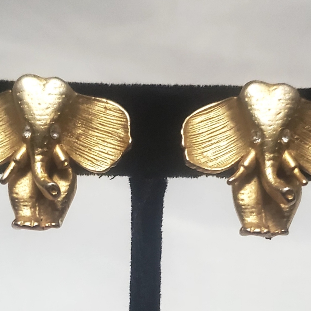 VTG NJ Brushed Goldtone Rhinestone Elephant Clip-on Earrings